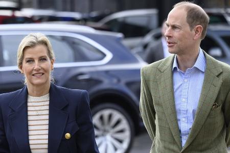 Herzogin Sophie rührt ihren Ehemann Prinz Edward mit Rede zu Tränen Herzogin Sophie rührt ihren Ehemann Prinz Edward mit Rede zu Tränen