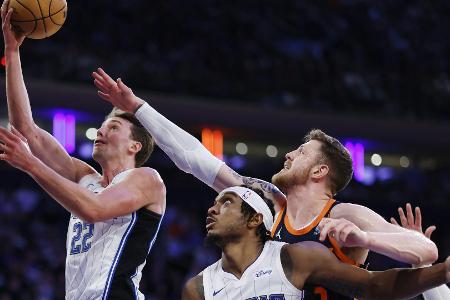 NBA: Herbe Pleite für Wagner-Brüder im Duell mit Hartenstein NBA: Herbe Pleite für Wagner-Brüder im Duell mit Hartenstein