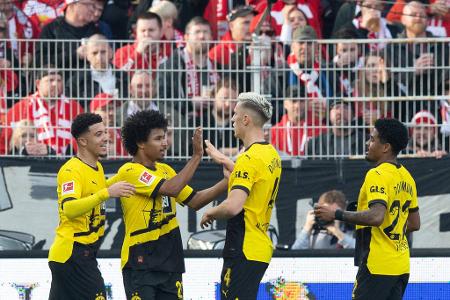 BVB bei Union Berlin: Noten und Einzelkritik - Für Borussia Dortmund stand am Samstagnachmittag das Auswärtsspiel bei Union Berlin an. Gegen die Köpenicker zeigte die Terzic-Elf eine engagierte aber selten glanzvolle Leistung und gewann letztlich mit 2:0. Alle BVB-Stars in der Einzelkritik: BVB bei Union Berlin: Noten und Einzelkritik - Für Borussia Dortmund stand am Samstagnachmittag das Auswärtsspiel bei Union Berlin an. Gegen die Köpenicker zeigte die Terzic-Elf eine engagierte aber selten glanzvolle Leistung und gewann letztlich mit 2:0. Alle BVB-Stars in der Einzelkritik: