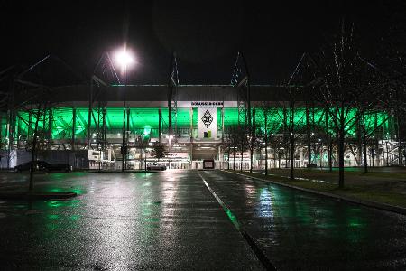 Mönchengladbach: Über 200 Problemfans in Gewahrsam Mönchengladbach: Über 200 Problemfans in Gewahrsam