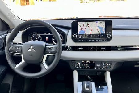 3/2024, Mitsubishi Outlander 2024