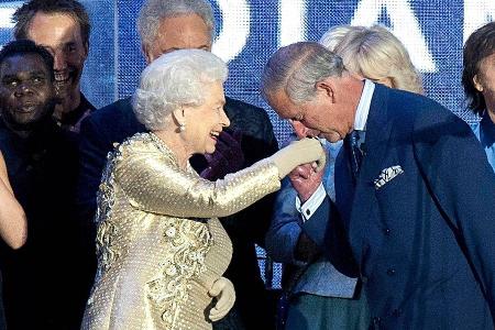 Gedenken an die Queen und Bild von Kate: Royal Family feiert Muttertag Gedenken an die Queen und Bild von Kate: Royal Family feiert Muttertag