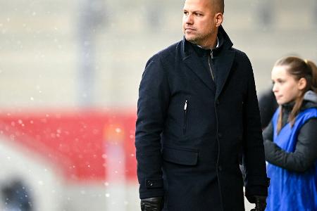 Leverkusen und Frauen-Trainer de Pauw trennen sich im Sommer Leverkusen und Frauen-Trainer de Pauw trennen sich im Sommer