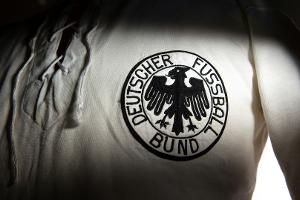 DFB-Trikots im Wandel der Zeit