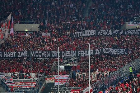 VfB-Machtkampf: Fans schalten sich via Banner ein VfB-Machtkampf: Fans schalten sich via Banner ein