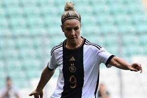 Fußballstar Svenja Huth verkündet Rücktritt aus der Nationalmannschaft