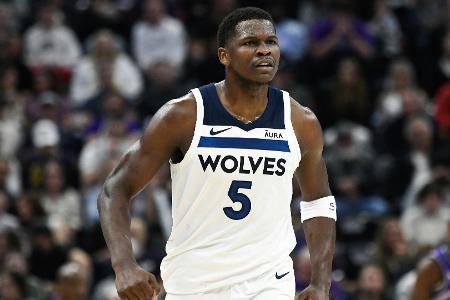 NBA: Anthony Edwards sorgt mit irrem Dunk für Aufsehen NBA: Anthony Edwards sorgt mit irrem Dunk für Aufsehen