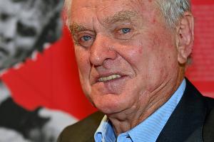 Bayern-Legende Sepp Maier bei Ausstellungseröffnung zu Tränen gerührt