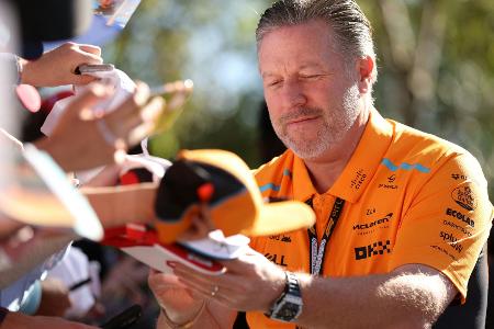 Zak Brown verlängert bis 2030 bei McLaren Zak Brown verlängert bis 2030 bei McLaren