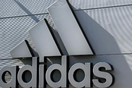Real, Barca und Co.: Die großen Ausrüster-Deals im Fußball Real, Barca und Co.: Die großen Ausrüster-Deals im Fußball