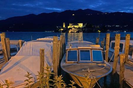 Nacht, Boote, See, Glanzpunkt, Berge, Lichter