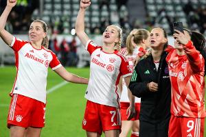 Bayern feiert "Big Points" - Wolfsburg hakt Meisterschaft ab