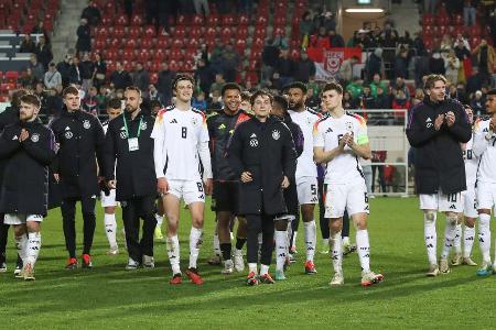 U21 zurück an der Spitze: U21 zurück an der Spitze: