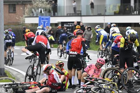 Angst fährt mit: Sicherheitsdebatte im Radsport präsent Angst fährt mit: Sicherheitsdebatte im Radsport präsent