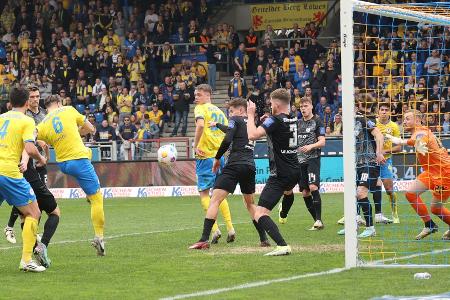 Braunschweig verlässt die Abstiegsränge Braunschweig verlässt die Abstiegsränge