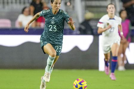 Vor Österreich-Spiel: Vereinskolleginnen necken DFB-Frauen Vor Österreich-Spiel: Vereinskolleginnen necken DFB-Frauen