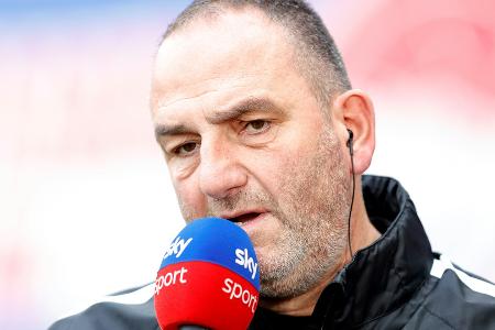 Schmidt kritisiert fehlende Kontinuität im Profifußball Schmidt kritisiert fehlende Kontinuität im Profifußball