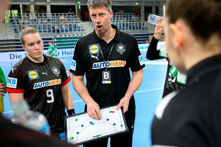 Rekordsieg: DHB-Frauen starten selbstbewusst in Olympia-Quali Rekordsieg: DHB-Frauen starten selbstbewusst in Olympia-Quali