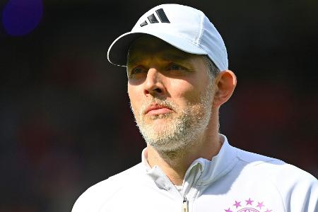 FC Bayern mit nahezu kompletten Kader nach London