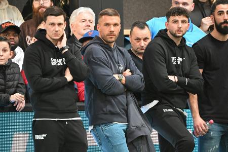 Baller League: Podolski-Team gewinnt Premierensaison Baller League: Podolski-Team gewinnt Premierensaison