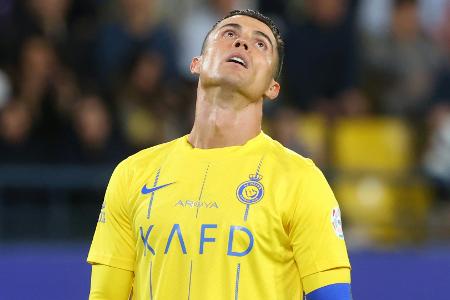 Ellbogenschlag und Drohung: Ronaldo verliert die Nerven Ellbogenschlag und Drohung: Ronaldo verliert die Nerven