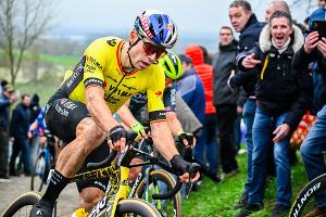 Nach Flandern-Sturz: Kein Giro für van Aert