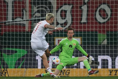 Sieg für Augsburg nach schwerem Patzer von Union Sieg für Augsburg nach schwerem Patzer von Union