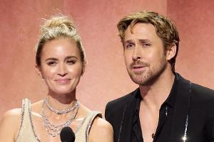Ryan Gosling und Emily Blunt performen Taylor-Swift-Cover bei "SNL"
