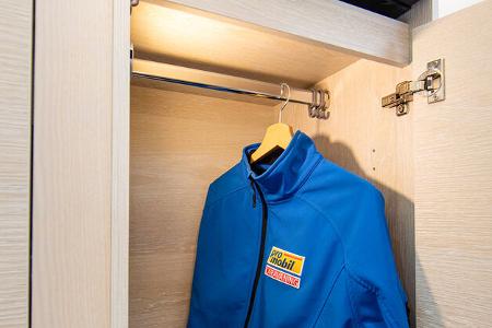 Tourne Mobil 6.4 (2023) Schrank i