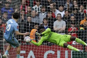 Wahnsinn in Wembley: United zittert sich ins FA-Cup-Finale