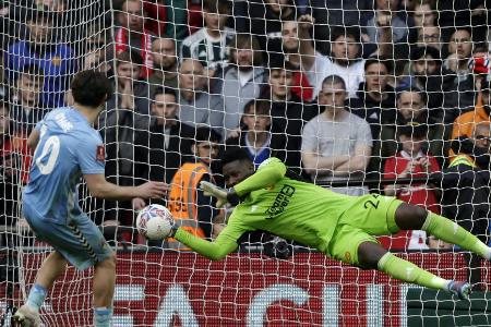 Wahnsinn in Wembley: United zittert sich ins FA-Cup-Finale Wahnsinn in Wembley: United zittert sich ins FA-Cup-Finale