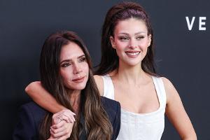 Nur eine fehlte: So glamourös feierte Victoria Beckham Geburtstag