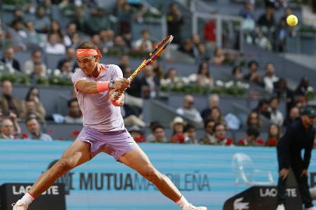 Nadal schlägt auch de Minaur Nadal schlägt auch de Minaur