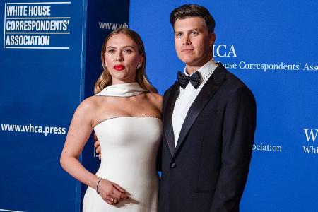 Scarlett Johansson und Colin Jost: Glamour-Auftritt beim Presse-Dinner Scarlett Johansson und Colin Jost: Glamour-Auftritt beim Presse-Dinner