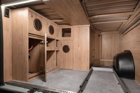Campingbus Globetraveller 2Z Gas und Schränke