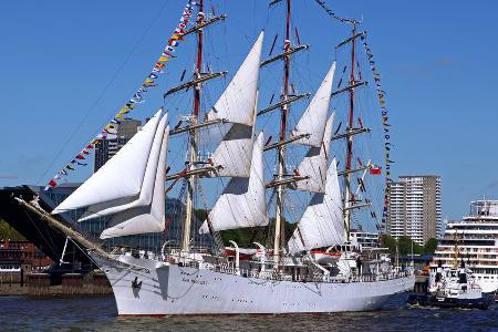835. Hafengeburtstag Hamburg: Das erwartet Seeleute und Landratten 835. Hafengeburtstag Hamburg: Das erwartet Seeleute und Landratten