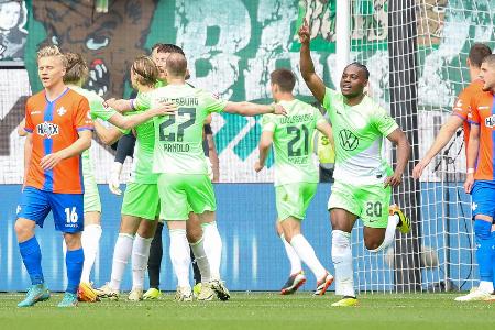 Klassenerhalt ganz nah: Wolfsburg ohne Mühe gegen Darmstadt Klassenerhalt ganz nah: Wolfsburg ohne Mühe gegen Darmstadt