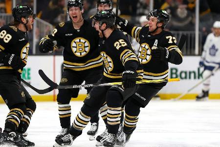 NHL: Boston entscheidet Serie gegen Toronto in der Overtime NHL: Boston entscheidet Serie gegen Toronto in der Overtime