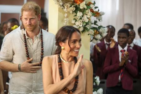 Prinz Harry hält emotionale Rede in Nigeria Prinz Harry hält emotionale Rede in Nigeria