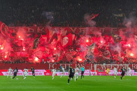 37.000 Euro Geldstrafe für 1. FC Köln 37.000 Euro Geldstrafe für 1. FC Köln