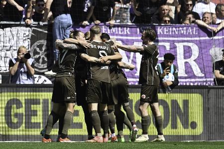 Der Kiez bebt: St. Pauli zurück in der Bundesliga Der Kiez bebt: St. Pauli zurück in der Bundesliga