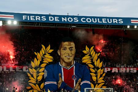 PSG-Ultras feiern Mbappe ein letztes Mal im Prinzenpark PSG-Ultras feiern Mbappe ein letztes Mal im Prinzenpark