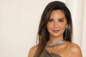 Hysterektomie nach Mastektomie: So geht es Schauspielerin Olivia Munn