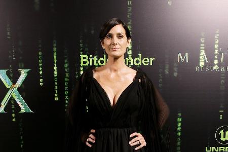 Carrie-Anne Moss spielt Ex-Liebschaft von Arnold Schwarzenegger Carrie-Anne Moss spielt Ex-Liebschaft von Arnold Schwarzenegger