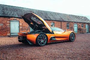 Erneut wird ein Stuntauto aus „Spectre“ verkauft