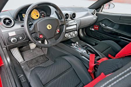 Ferrari 599 GTO, Cockpit