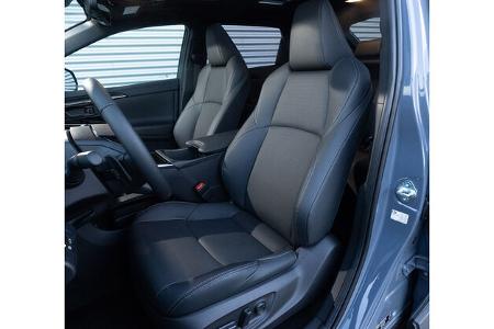 Subaru Solterra, Cockpit