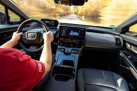 Subaru Solterra, Cockpit