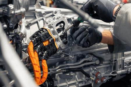 Bentley V8-PHEV-Antriebsstrang, V8-Motor