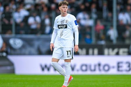 Elversberg verabschiedet gegen Karlsruhe acht Spieler Elversberg verabschiedet gegen Karlsruhe acht Spieler